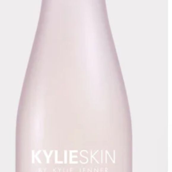Kylie Skin Lavender Bubble Bath - Picture 4 of 10